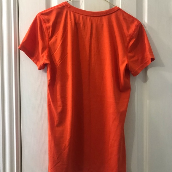 Nike Women’s Dri-Fit top - Picture 2 of 2